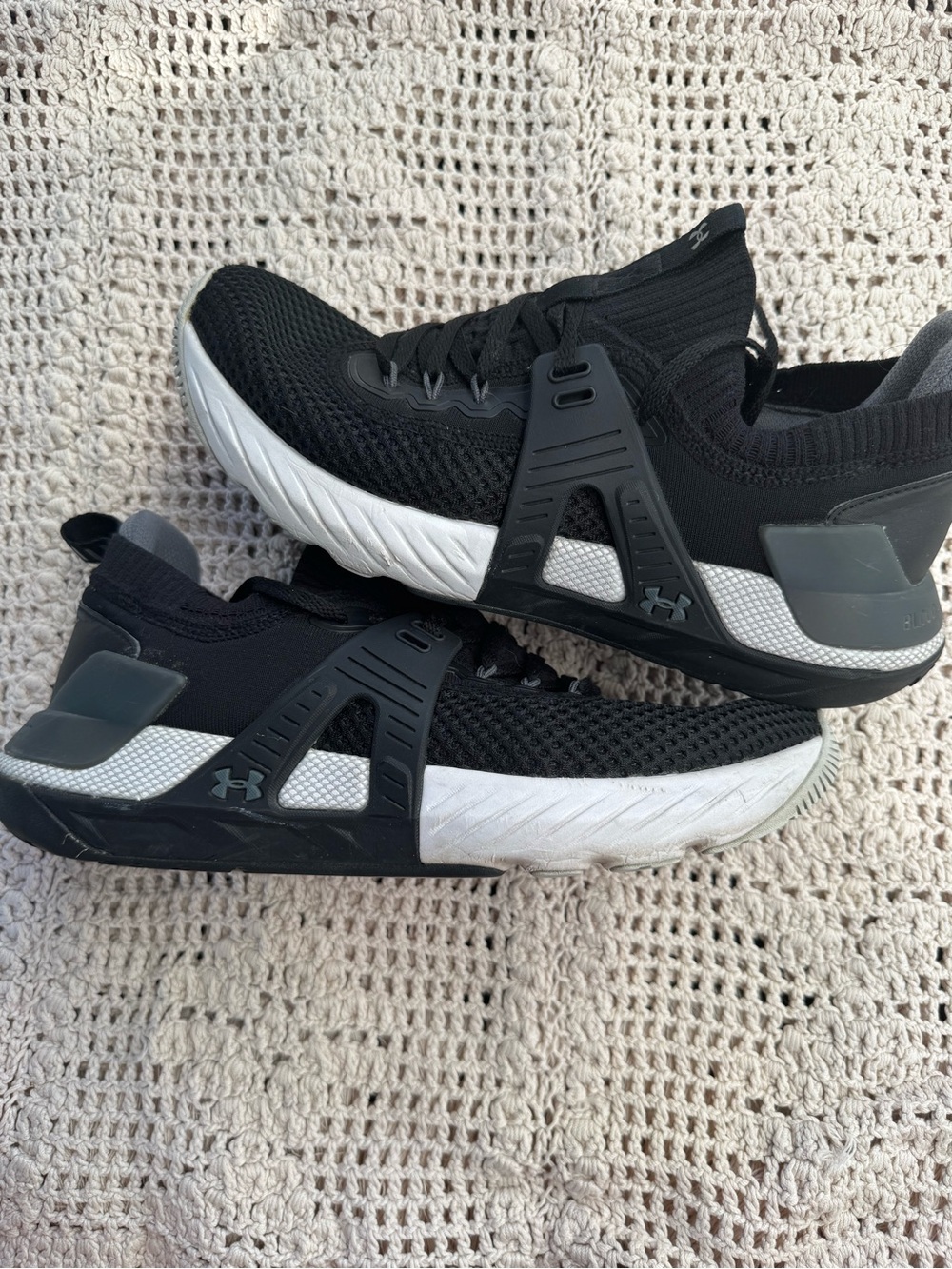 Mens Under Armour Project Rock 4 Training Shoes - Black/White - Size 8.5